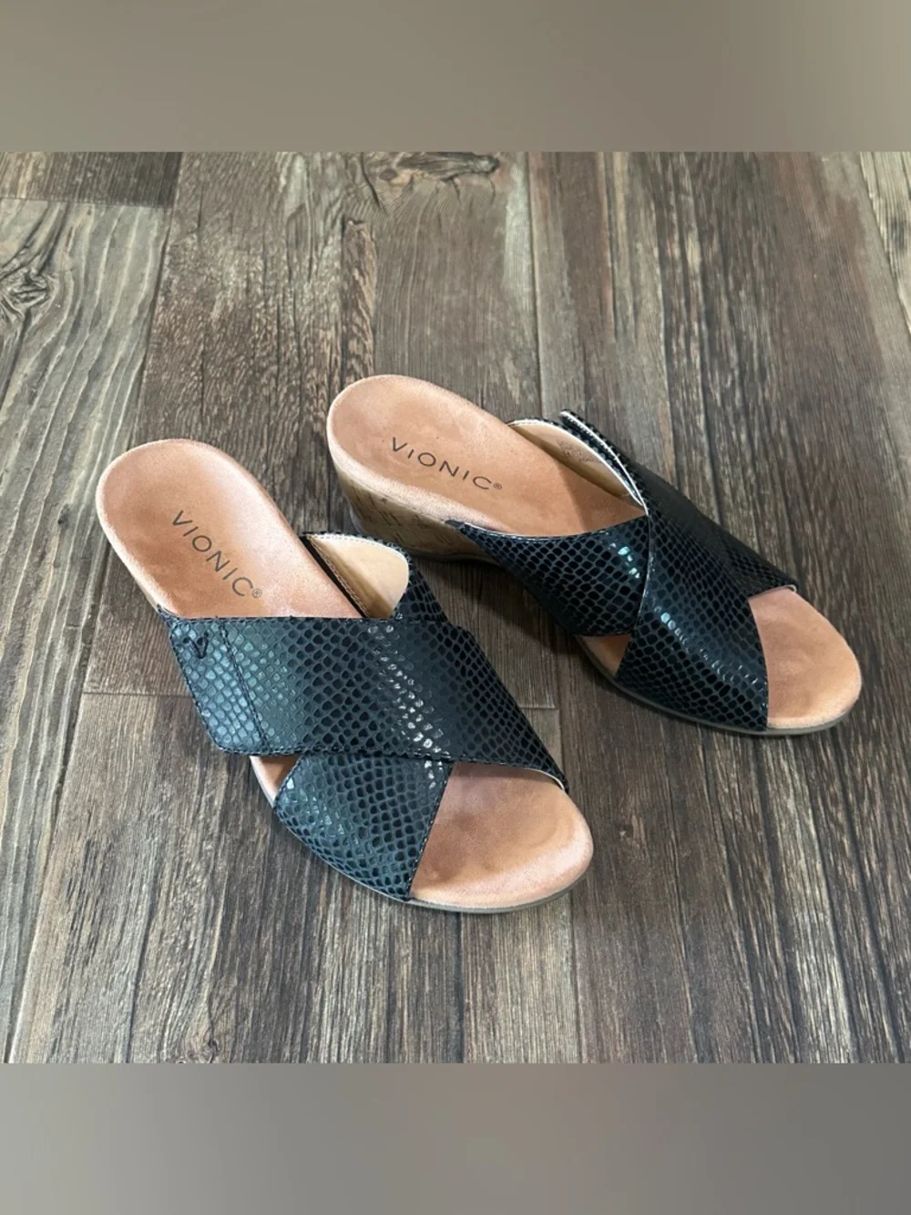 VIONIC Paradise Leticia crisscross wedge heel sandal black womens 6.5